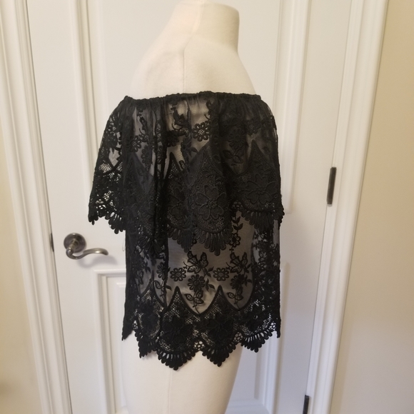 Off The Shoulder Lace Top - Picture 3 of 4